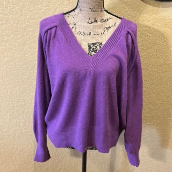 CAbi luxury pullover | see offer in description - Picture 1 of 6